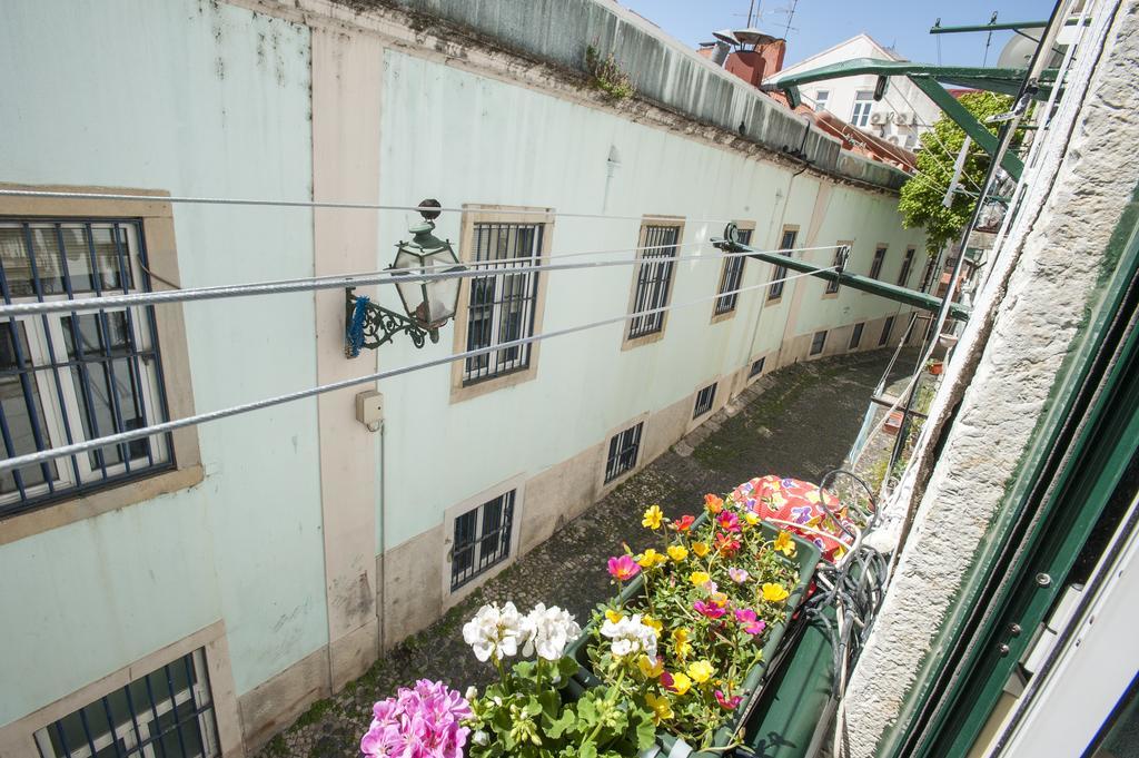 Stay Local In Alfama! Alice Central Home, Near River Lisboa Ngoại thất bức ảnh
