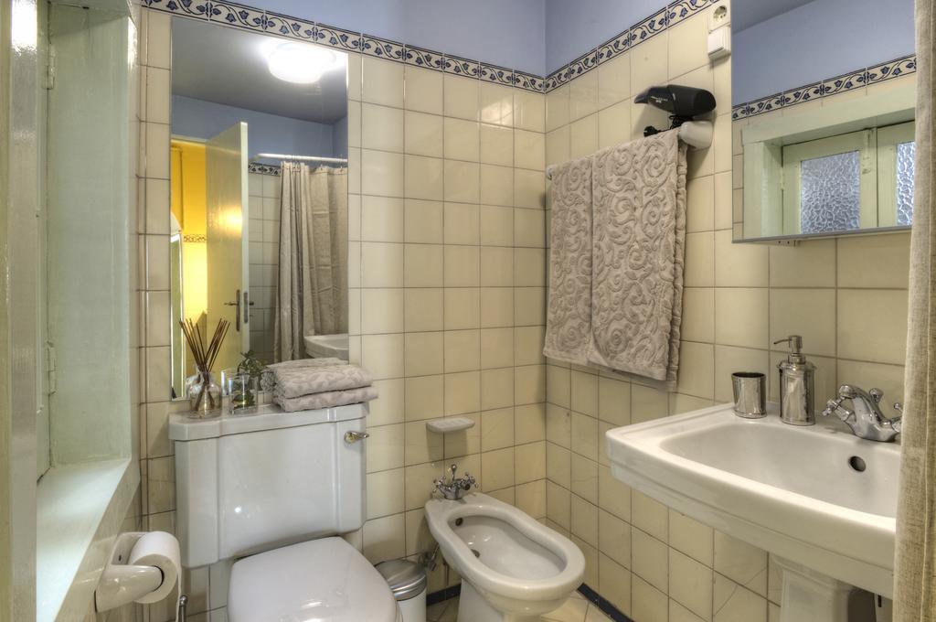 Stay Local In Alfama! Alice Central Home, Near River Lisboa Ngoại thất bức ảnh