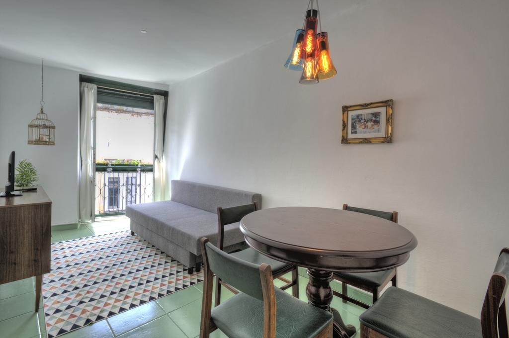 Stay Local In Alfama! Alice Central Home, Near River Lisboa Ngoại thất bức ảnh