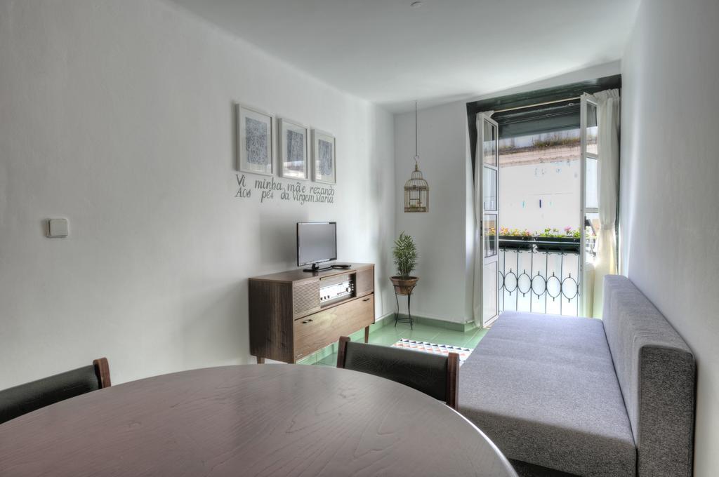 Stay Local In Alfama! Alice Central Home, Near River Lisboa Ngoại thất bức ảnh